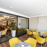 Oxford 호텔 티라나