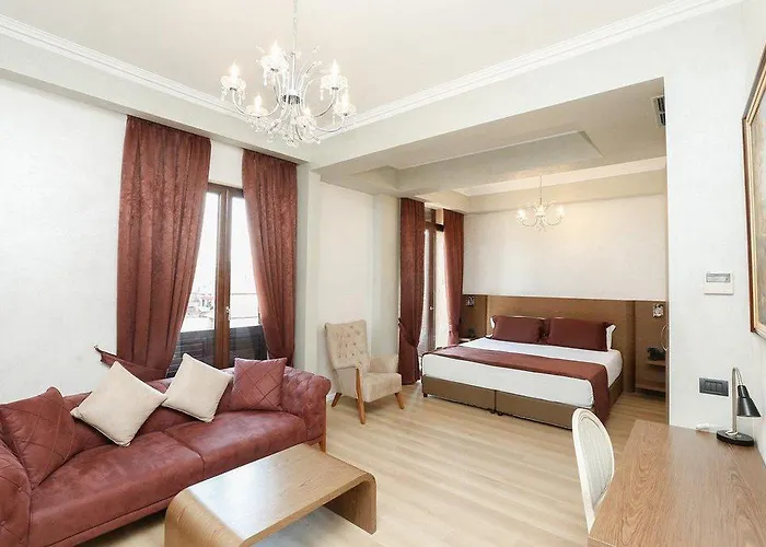 Oxford 4* Tirana