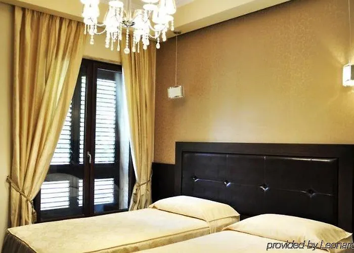 Oxford 4* Tirana