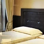 Oxford Hotel 4*