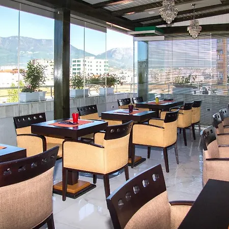 Oxford 4* Tirana