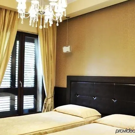 Oxford 4* Tirana