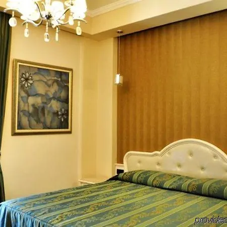 Oxford Hotel Tirana