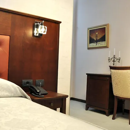 Oxford Hotel