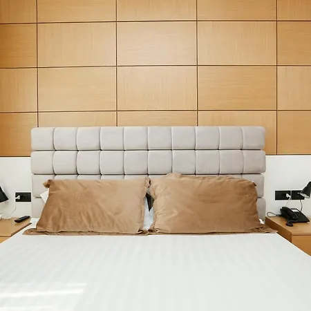 Oxford 4* Tirana