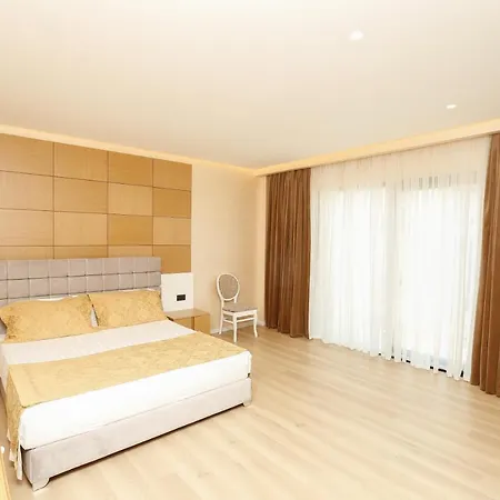 Oxford Hotel Tirana