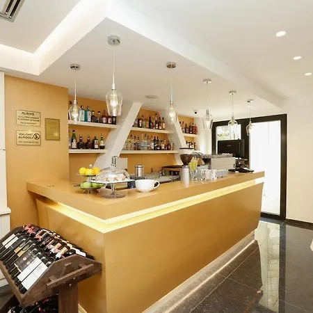 Oxford Hotel Tirana