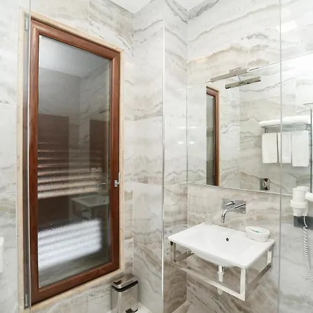 Szálloda Oxford 4*