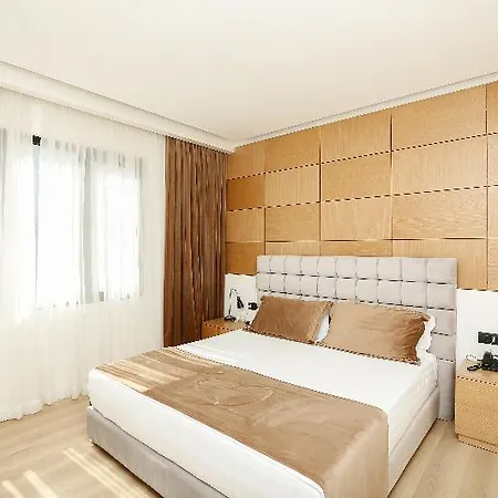 Oxford 4* Tirana